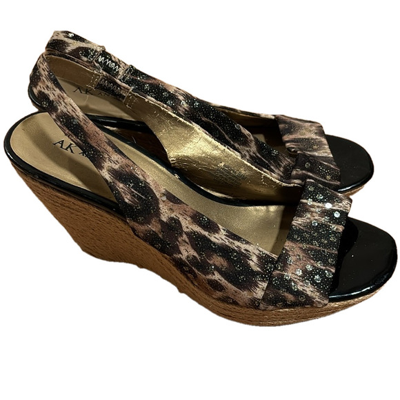Anne Klein Wedge Heel Sling Back Cheetah Print Sandal Size 8 Wedge Heel - Picture 1 of 5